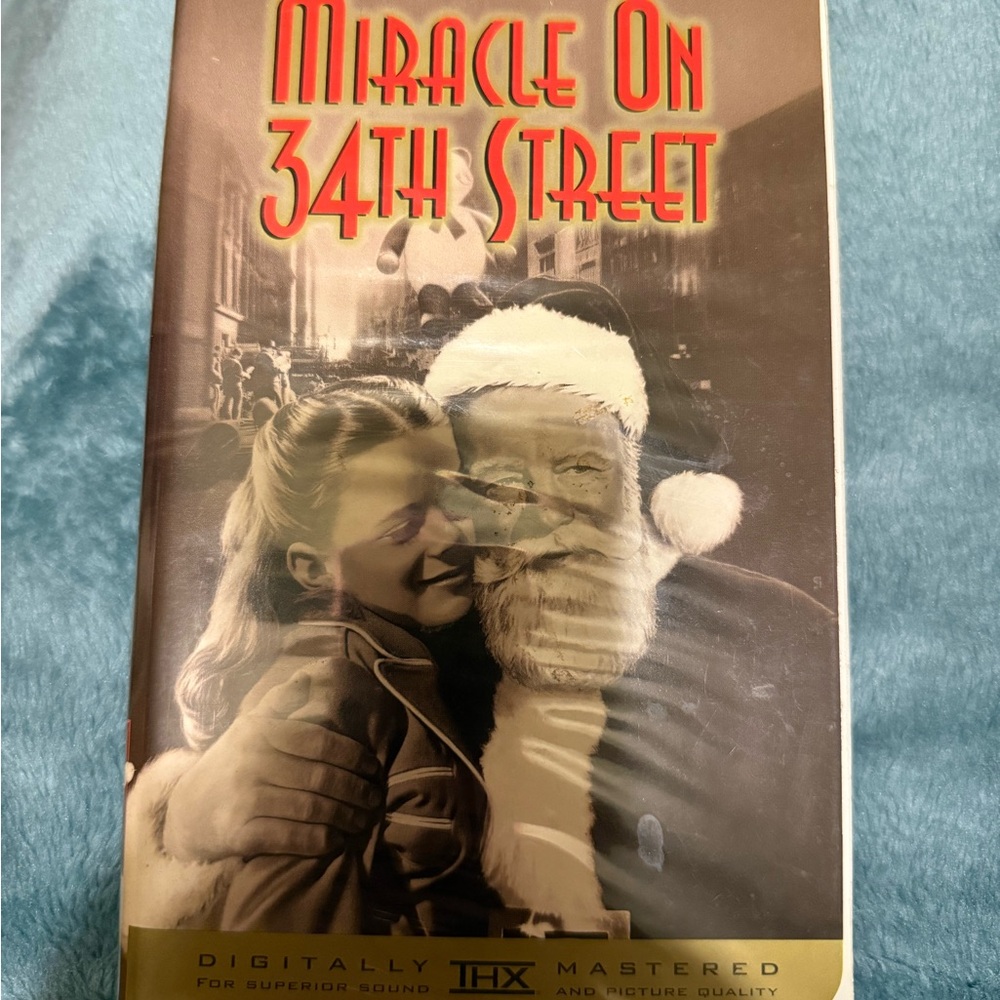 Fox Miracle On 34th Street VHS - Classic Holiday Film